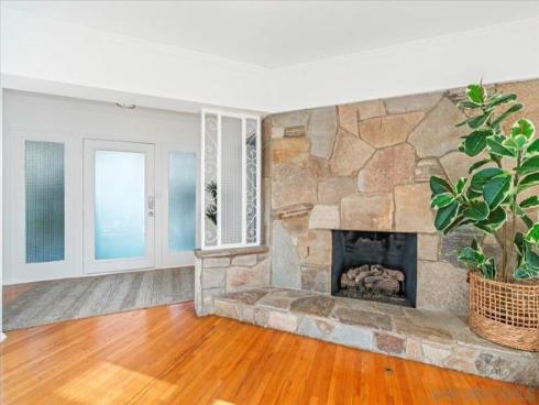 2602 N Louise  , Santa Ana, CA