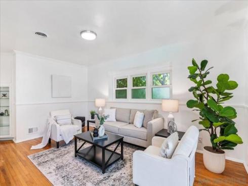 2602 N Louise  , Santa Ana, CA