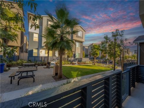 921 E 3rd Street, Santa Ana, CA