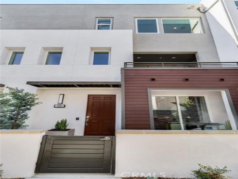 595 S Lyon Street, Santa Ana, CA