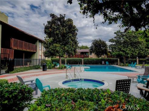 1000 W Macarthur  107 , Santa Ana, CA