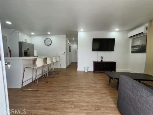 1819 W 2nd , Santa Ana, CA