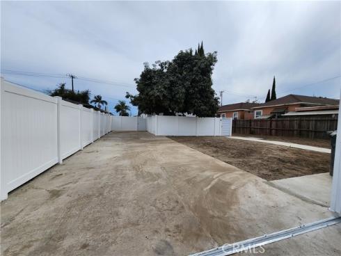 1819 W 2nd  , Santa Ana, CA