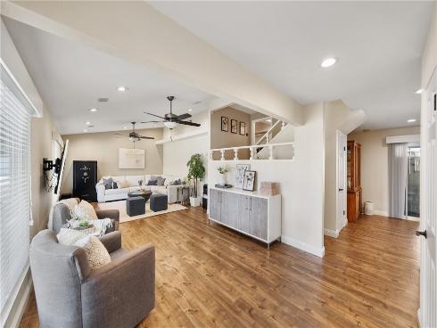 1701 E 6th  , Santa Ana, CA