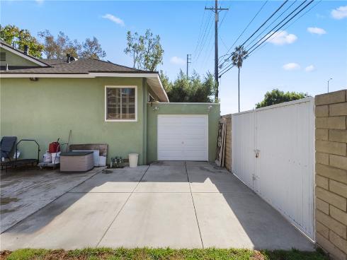 1701 E 6th  , Santa Ana, CA