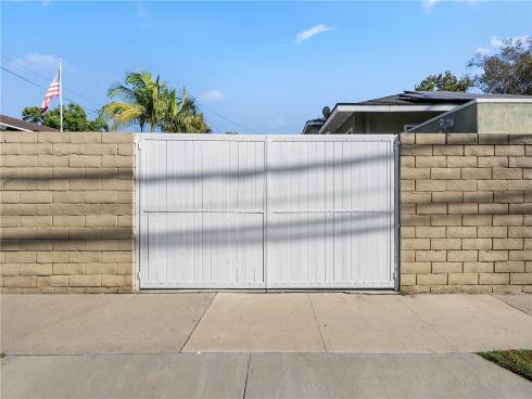 1701 E 6th  , Santa Ana, CA