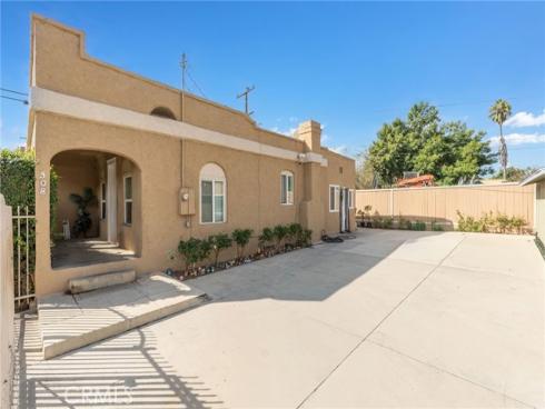 926 E Pine  , Santa Ana, CA