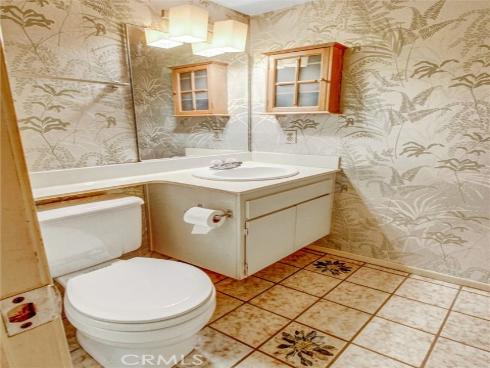 2710 W Segerstrom D Avenue, Santa Ana, CA