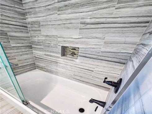 1107 W Memory  15B  Lane, Santa Ana, CA