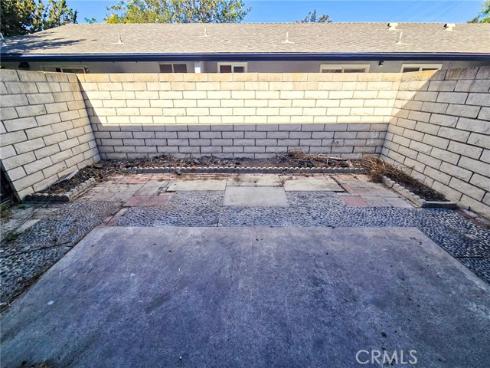 1107 W Memory  15B  Lane, Santa Ana, CA