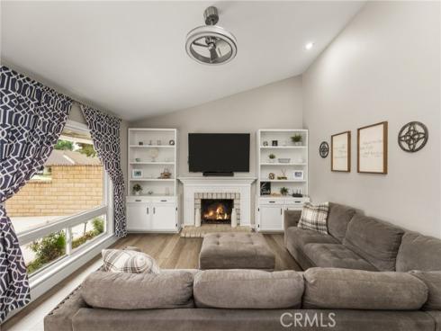 1609  Franzen  , Santa Ana, CA