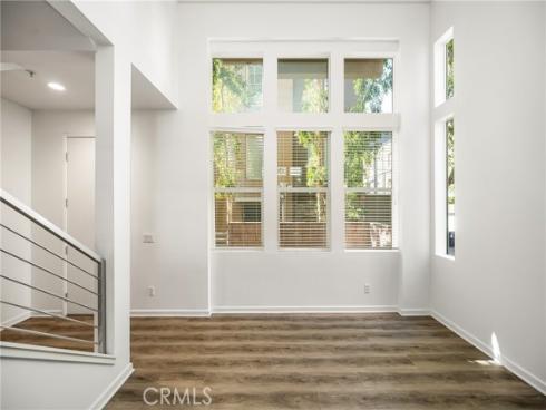 320 E Jeanette Lane  , Santa Ana, CA