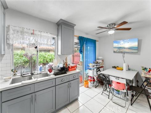 3927 W Mcfadden  B  Avenue, Santa Ana, CA