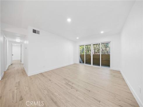 1001 W Macarthur  2 , Santa Ana, CA