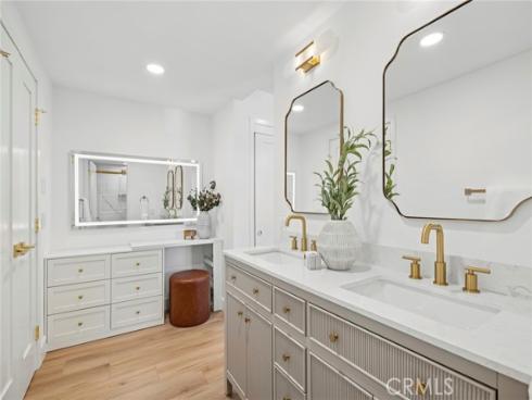 10222  Deerhill  , Santa Ana, CA