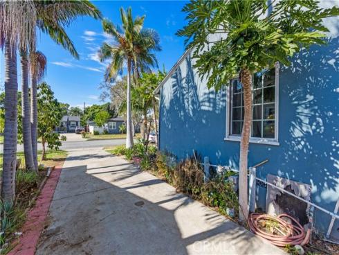 2137  Tamy   Lane, Santa Ana, CA