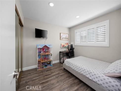 1518  Cedar  , Santa Ana, CA