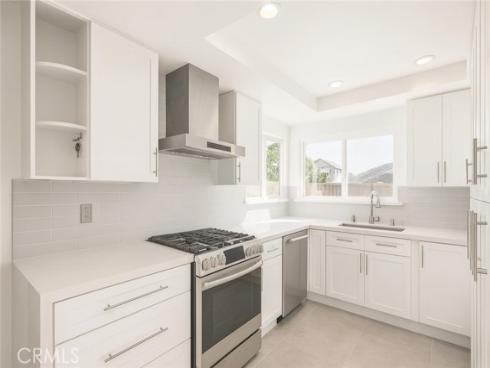 5114 W 1st  C  Street, Santa Ana, CA