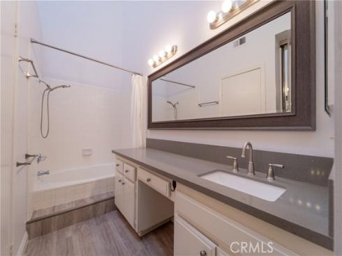 2542 W Macarthur  134 , Santa Ana, CA