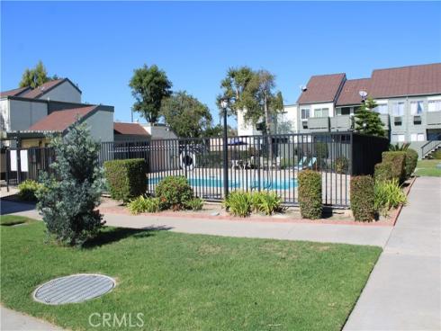 635 N Bristol  , Santa Ana, CA