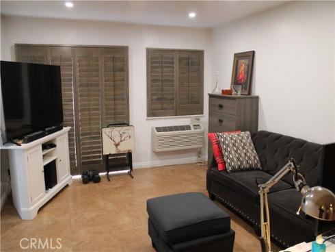 635 N Bristol  , Santa Ana, CA