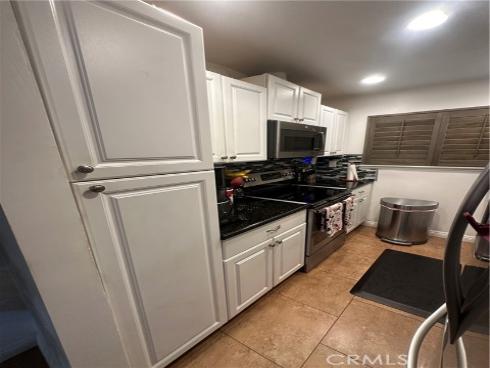 635 N Bristol  , Santa Ana, CA