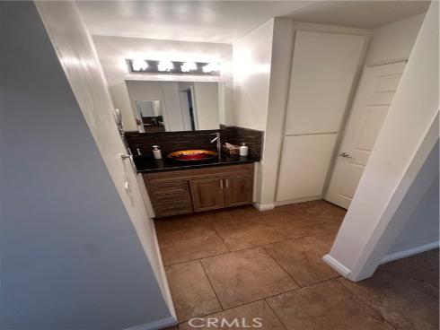 635 N Bristol  , Santa Ana, CA