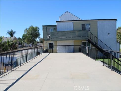 635 N Bristol  , Santa Ana, CA