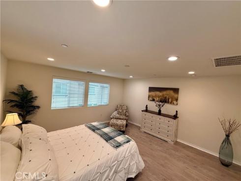 1570 W 1st Street  , Santa Ana, CA