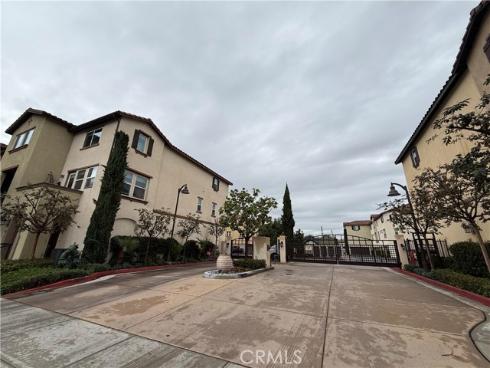 1570 W 1st Street  , Santa Ana, CA