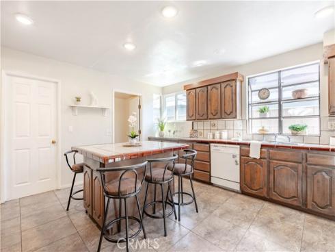 3318 W Borchard  , Santa Ana, CA