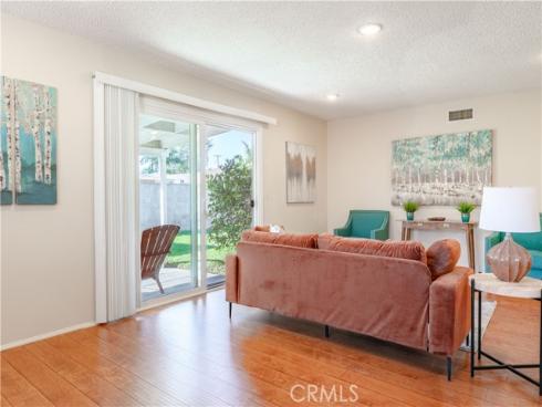 3318 W Borchard  , Santa Ana, CA