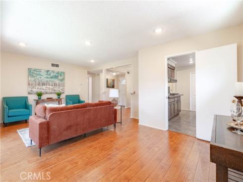 3318 W Borchard  , Santa Ana, CA