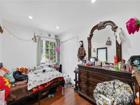 2926 W La Verne  , Santa Ana, CA