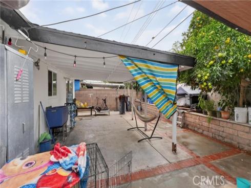 2926 W La Verne  , Santa Ana, CA