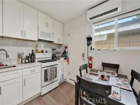 2926 W La Verne  , Santa Ana, CA