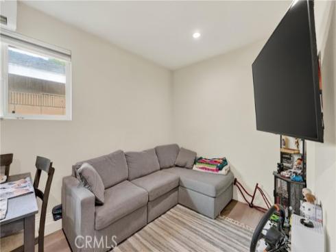 2926 W La Verne  , Santa Ana, CA