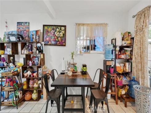 2926 W La Verne  , Santa Ana, CA