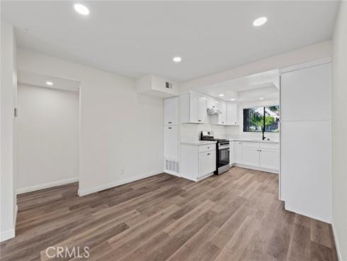 711 W 1st   E101, Santa Ana, CA