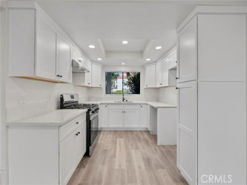 711 W 1st  , Santa Ana, CA