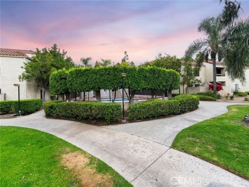 711 W 1st  , Santa Ana, CA