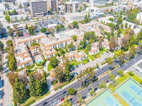 711 W 1st  , Santa Ana, CA