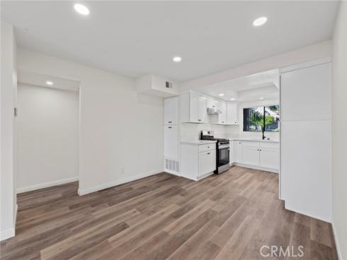 711 W 1st  , Santa Ana, CA