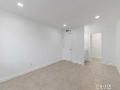 1044  Cabrillo Park  B , Santa Ana, CA