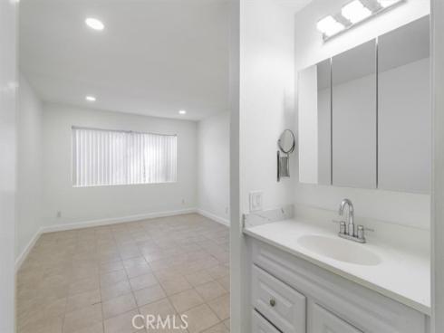 1044  Cabrillo Park  B , Santa Ana, CA