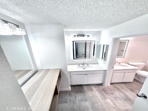 600 W 3rd , Santa Ana, CA