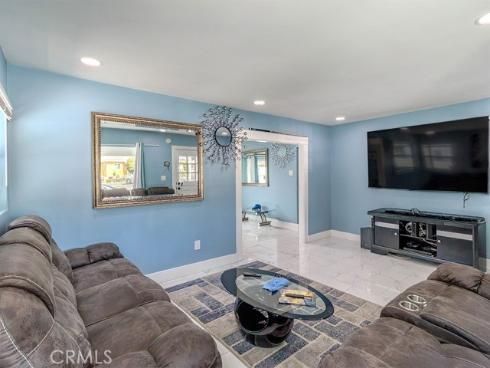 1130 W Chestnut  , Santa Ana, CA