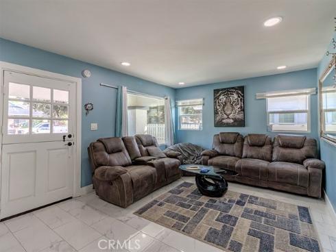 1130 W Chestnut  , Santa Ana, CA