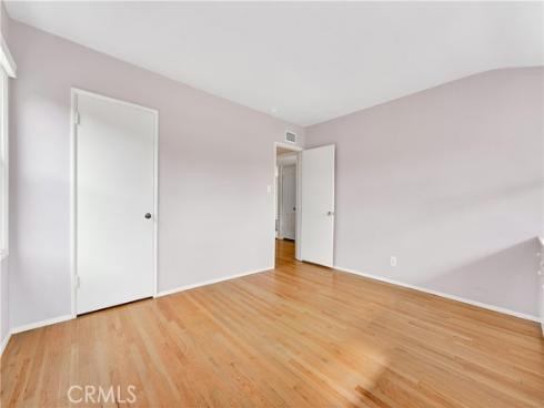 1005 W 20th  , Santa Ana, CA