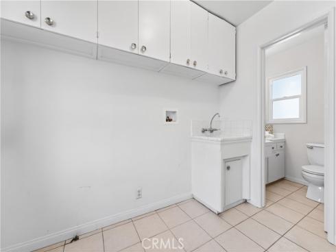 1005 W 20th  , Santa Ana, CA